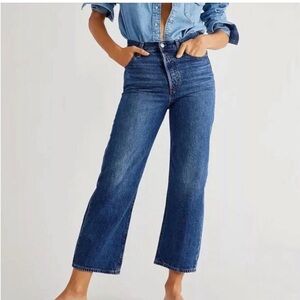 Levi’s Ribcage Straight Ankle Jeans Size 29 Medium Wash Hidden Button Fly